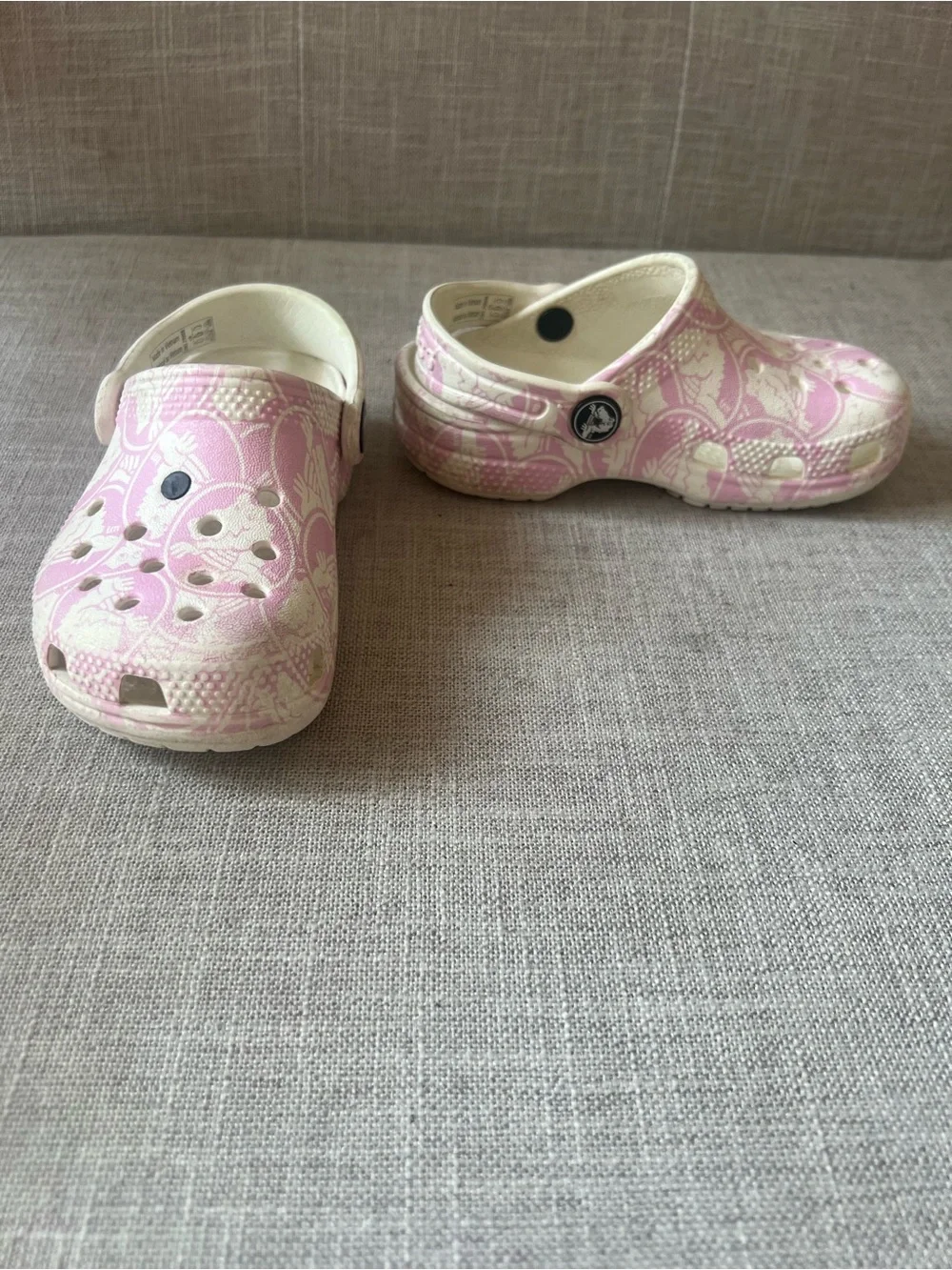 CROCS Classic Clogs pink/white croc print, kids/girls 9, playground outdoors